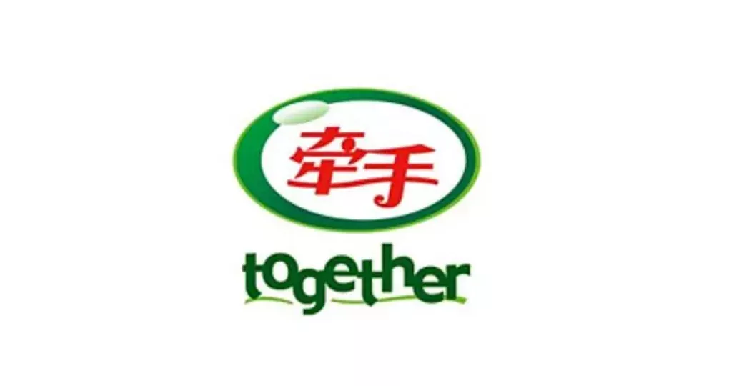 hz_0006_牵手.jpg